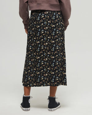 Black-High-Rise-Midi-Length-Crepe-Slitted-Skirt