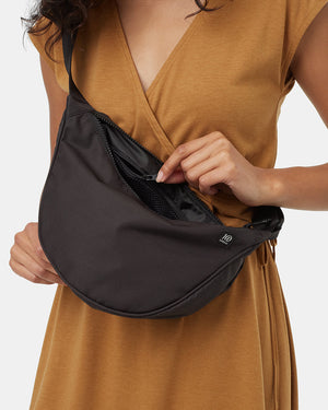 Black-Sustainable-Water-Repellent-Crossbody-Bag